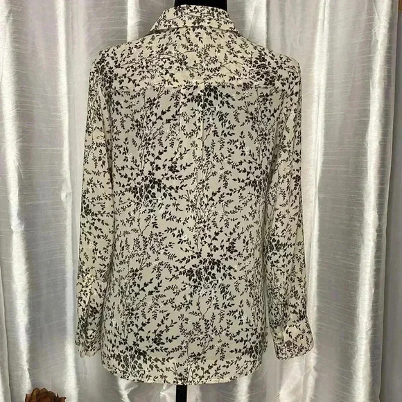 Evan-Picone Women’s Petite Medium Leaf Floral Print Button Down Long Sleeve Top - Picture 4 of 9